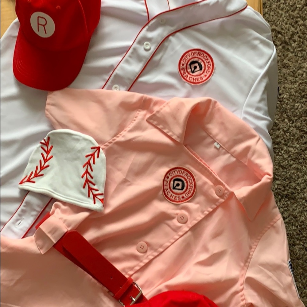 A League of Their Own family costume